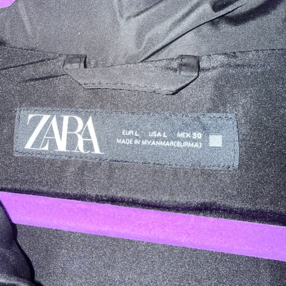 Zara Women's Black Hooded Puffer Jacket - Picture 4 of 4